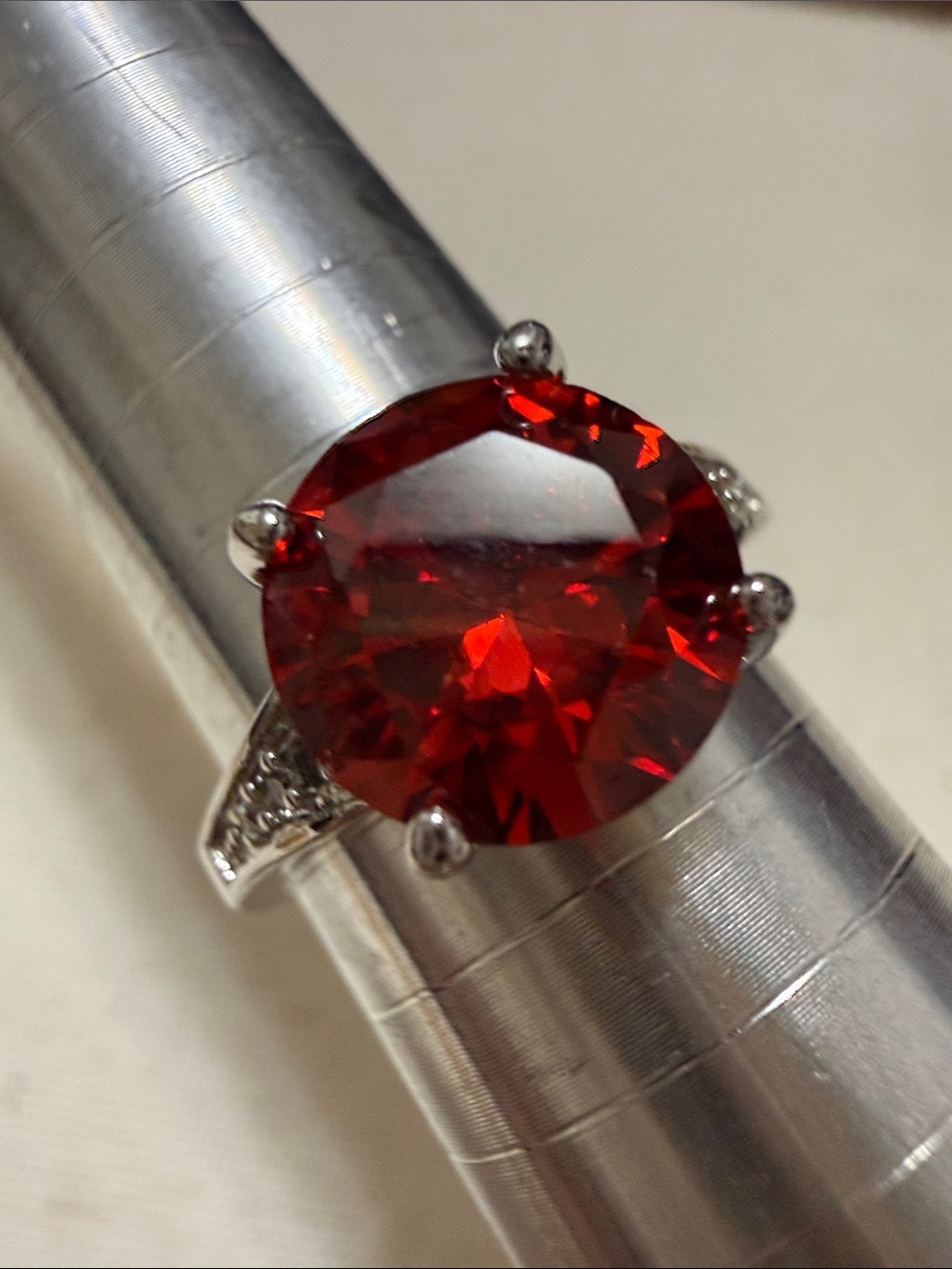 Sterling silver 925 Red Round-Cut Statement Ring 8.25